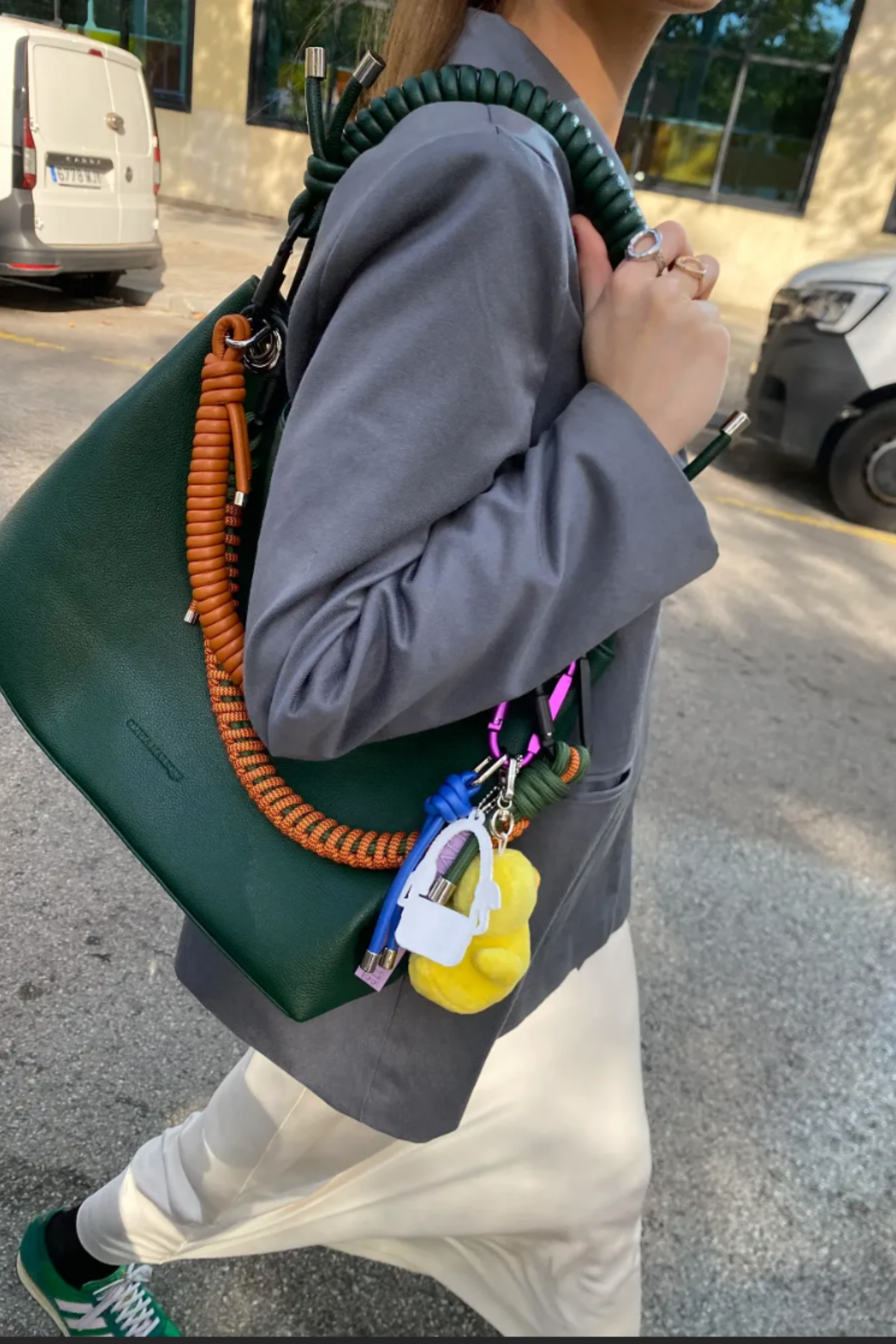 置物 Olivia Olivia: The perfect 24/7 companion — āim/handmadeinitaly