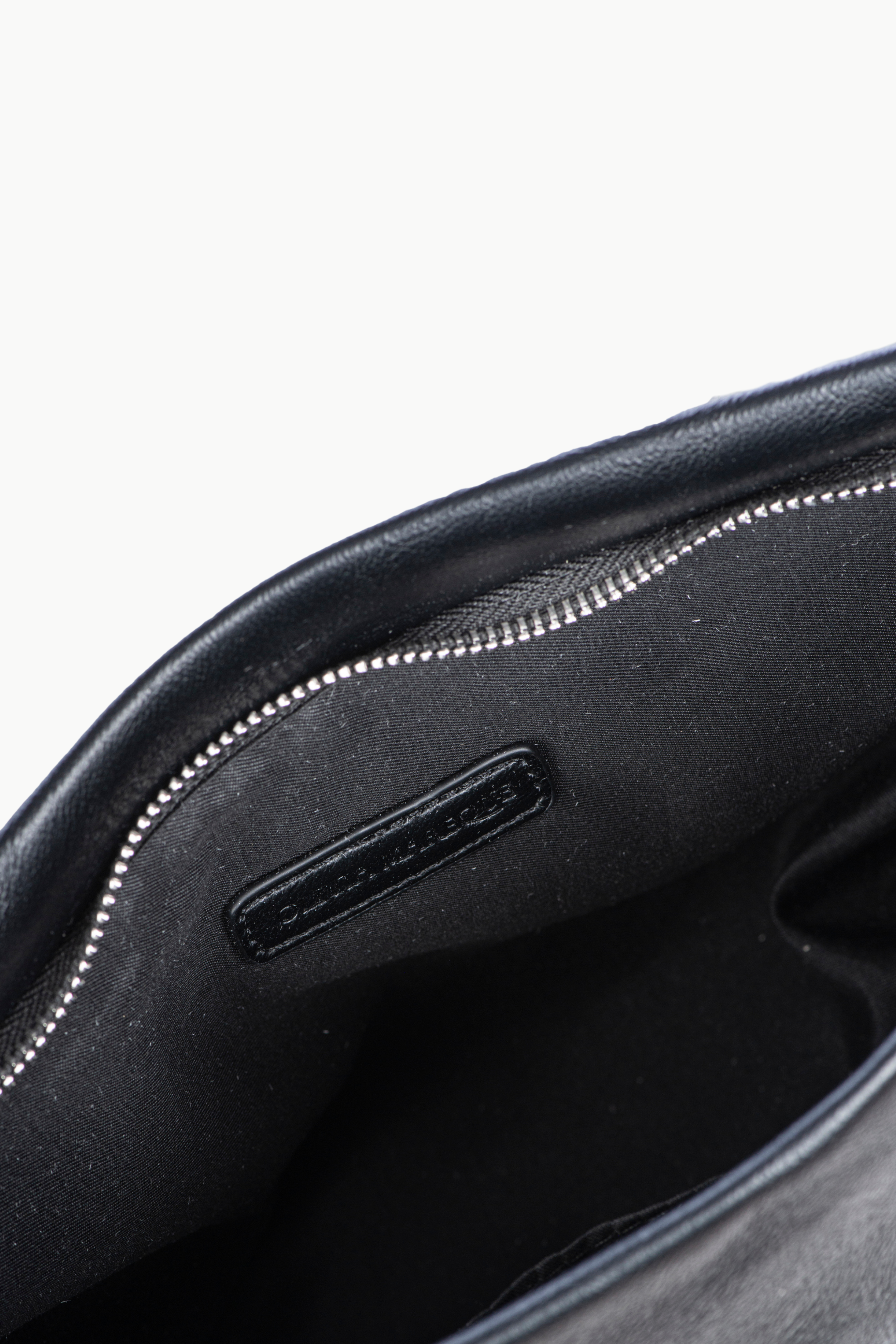 Ares Black