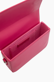 Pantone Fuchsia