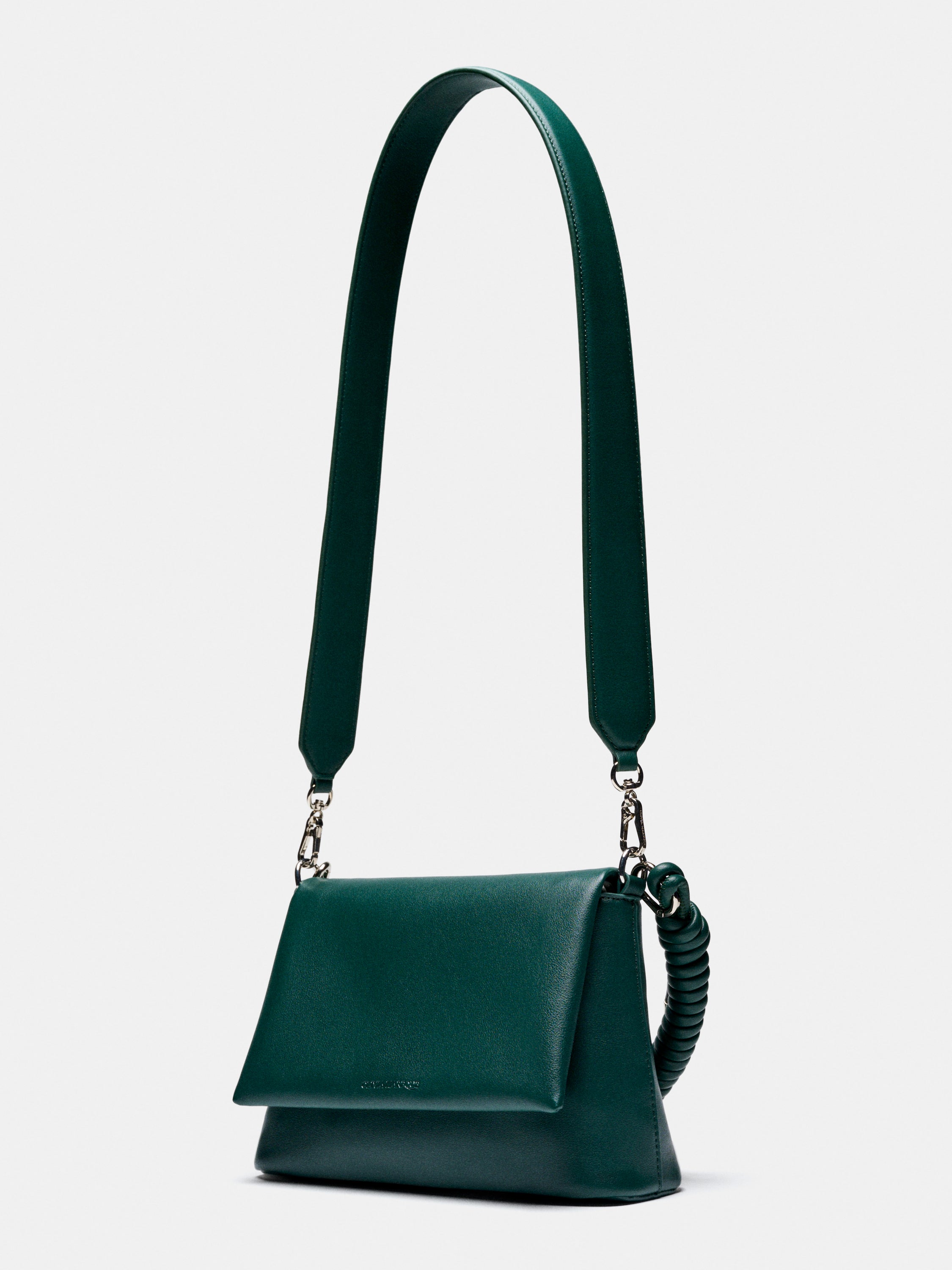 Olivia Meet Olivia – a refined twist on the classic pump. With a sleek