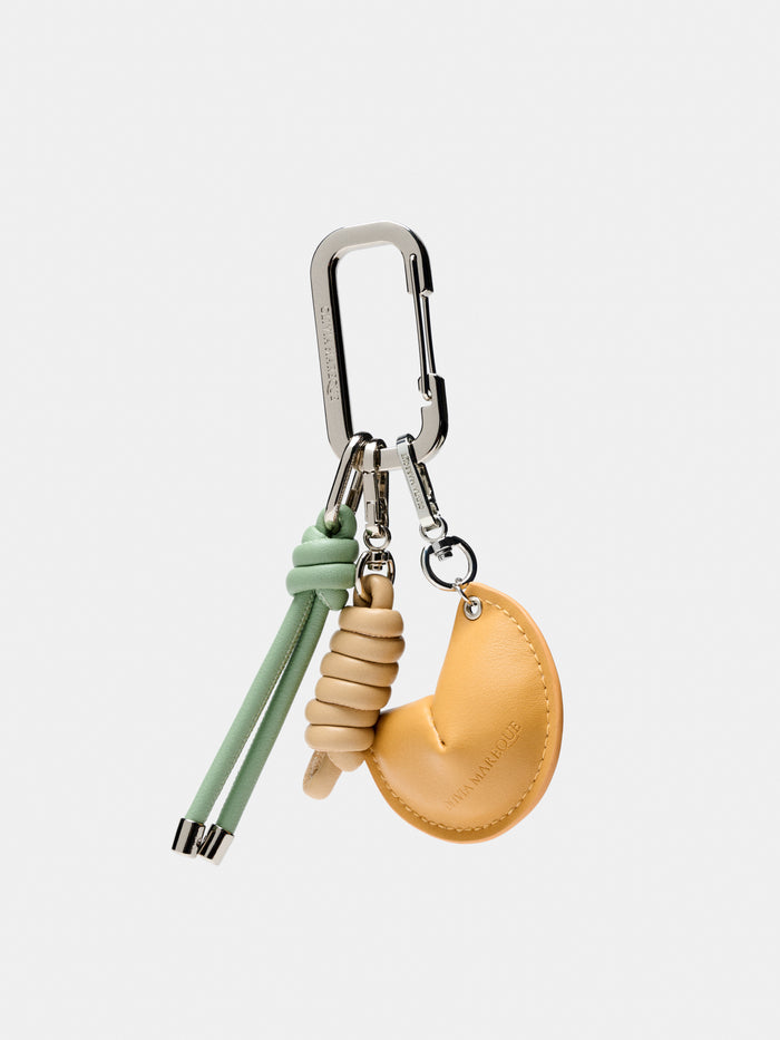 LUCKY SAND CHARM
