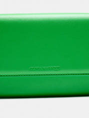 Pantone Green