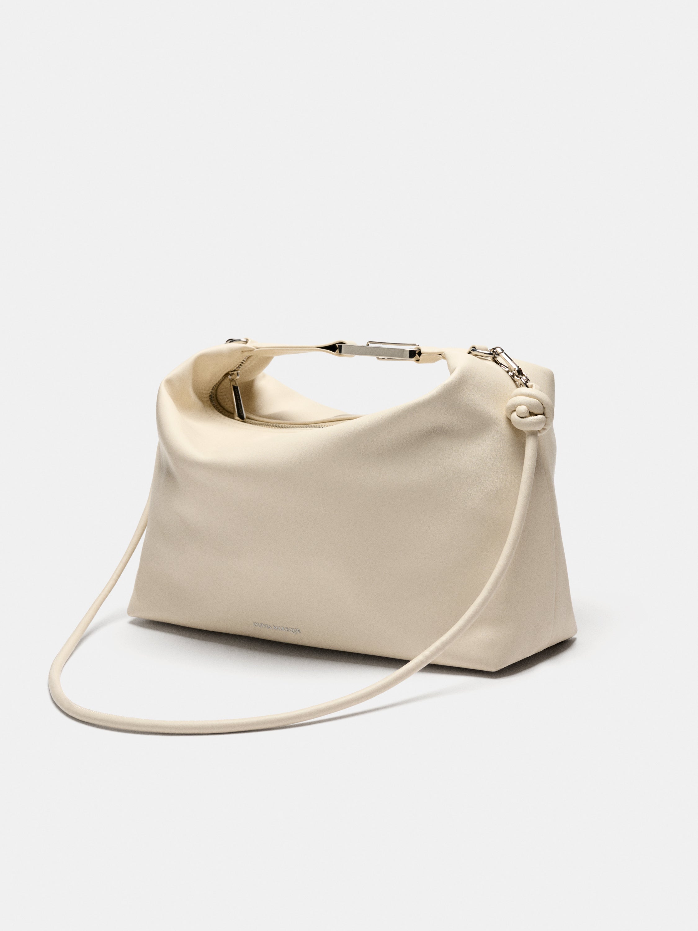 Kenza Large White