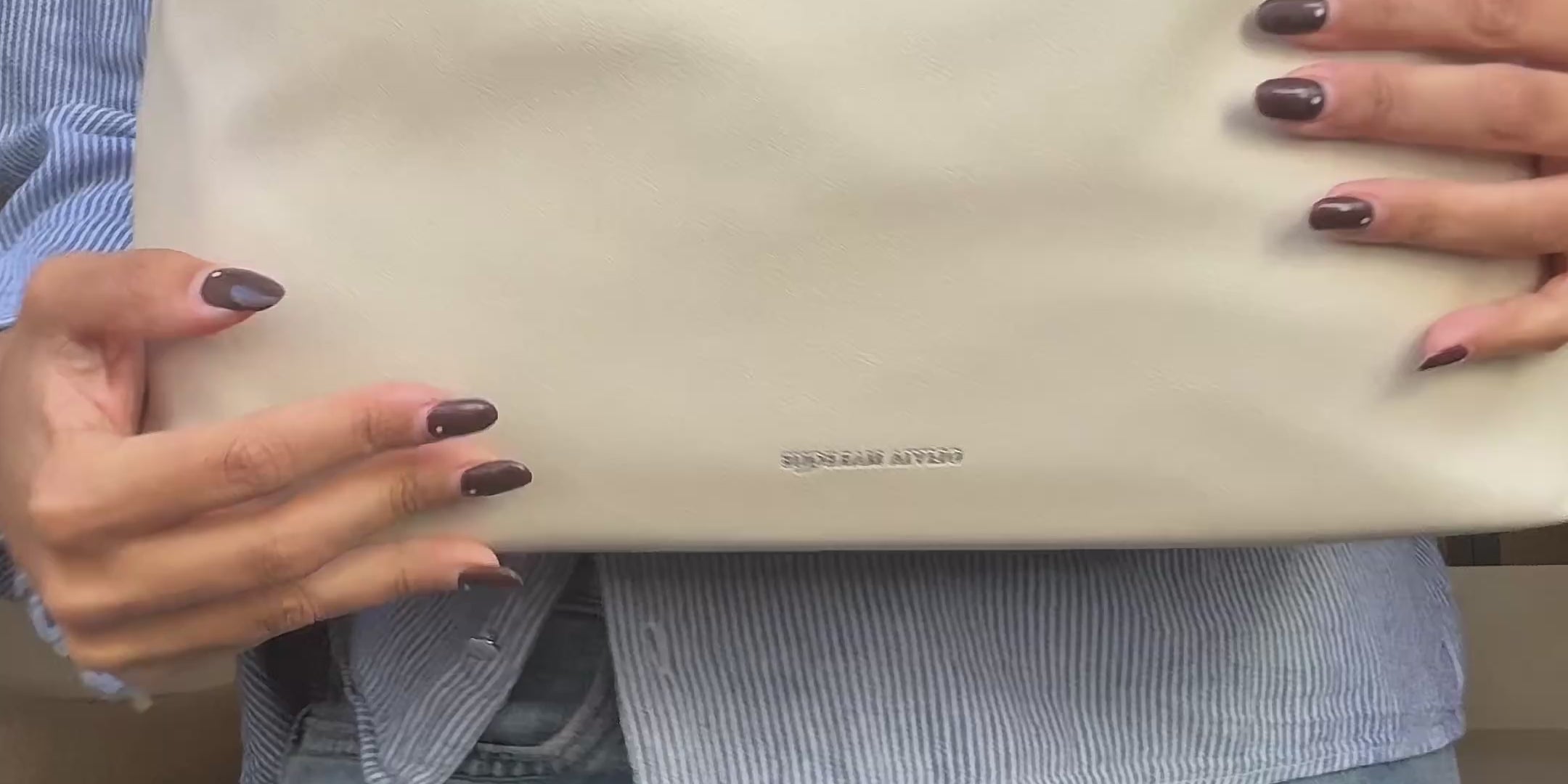 16f025f0b54a4f5c8727b67a8310971d.thumbnail.0000000000.jpg